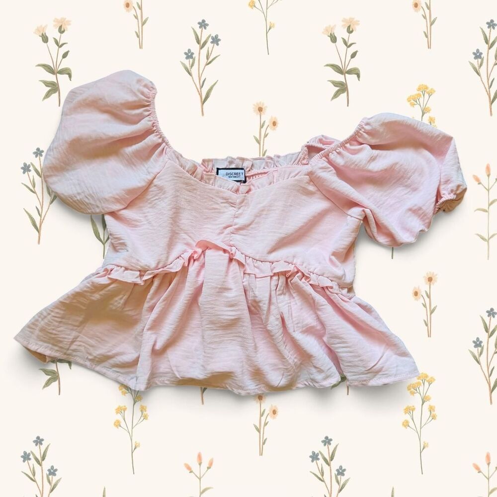 Discreet NYC Pastel Baby Pink Babydoll Puff Sleeve Peplum Top - Large